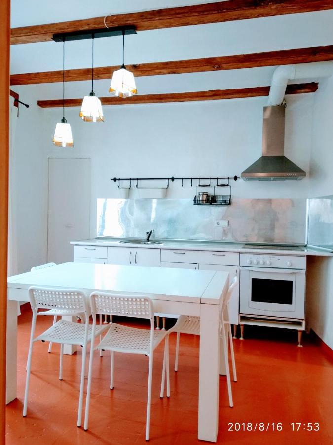 Apartment Valencian Dreams Of The Proletariat Valencia