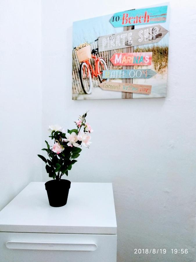 Valencian Dreams Of The Proletariat Apartment