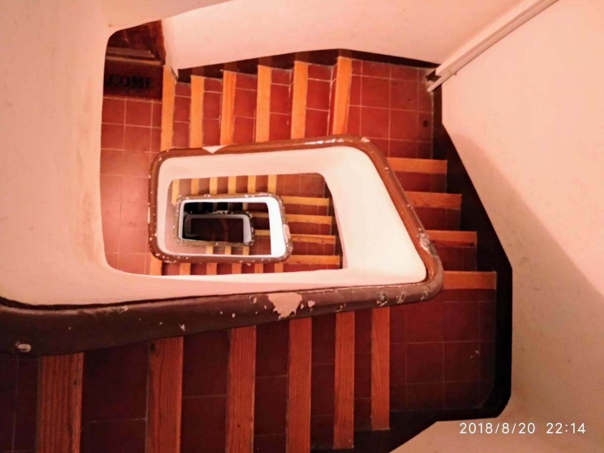 Apartment Valencian Dreams Of The Proletariat