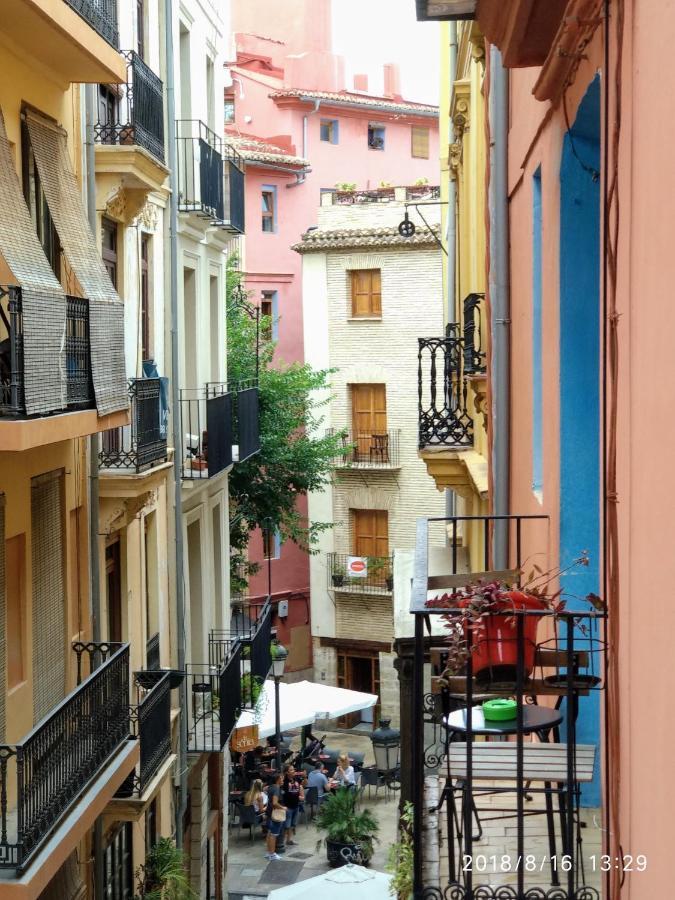 Valencian Dreams Of The Proletariat Apartment Valencia